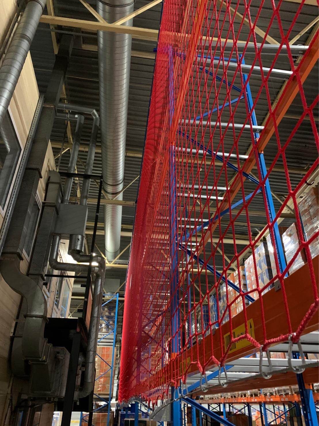 Racknets zorgen voor meer veiligheid voor uw medewerkers en goederen