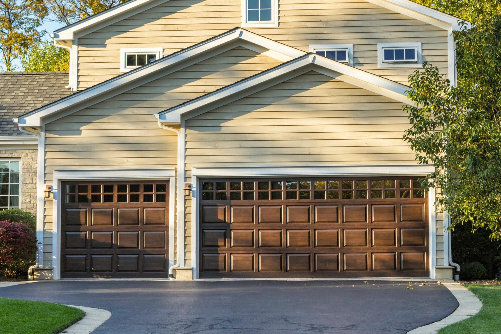Garage Door Company l Columbus, OH l Grove Overhead Door