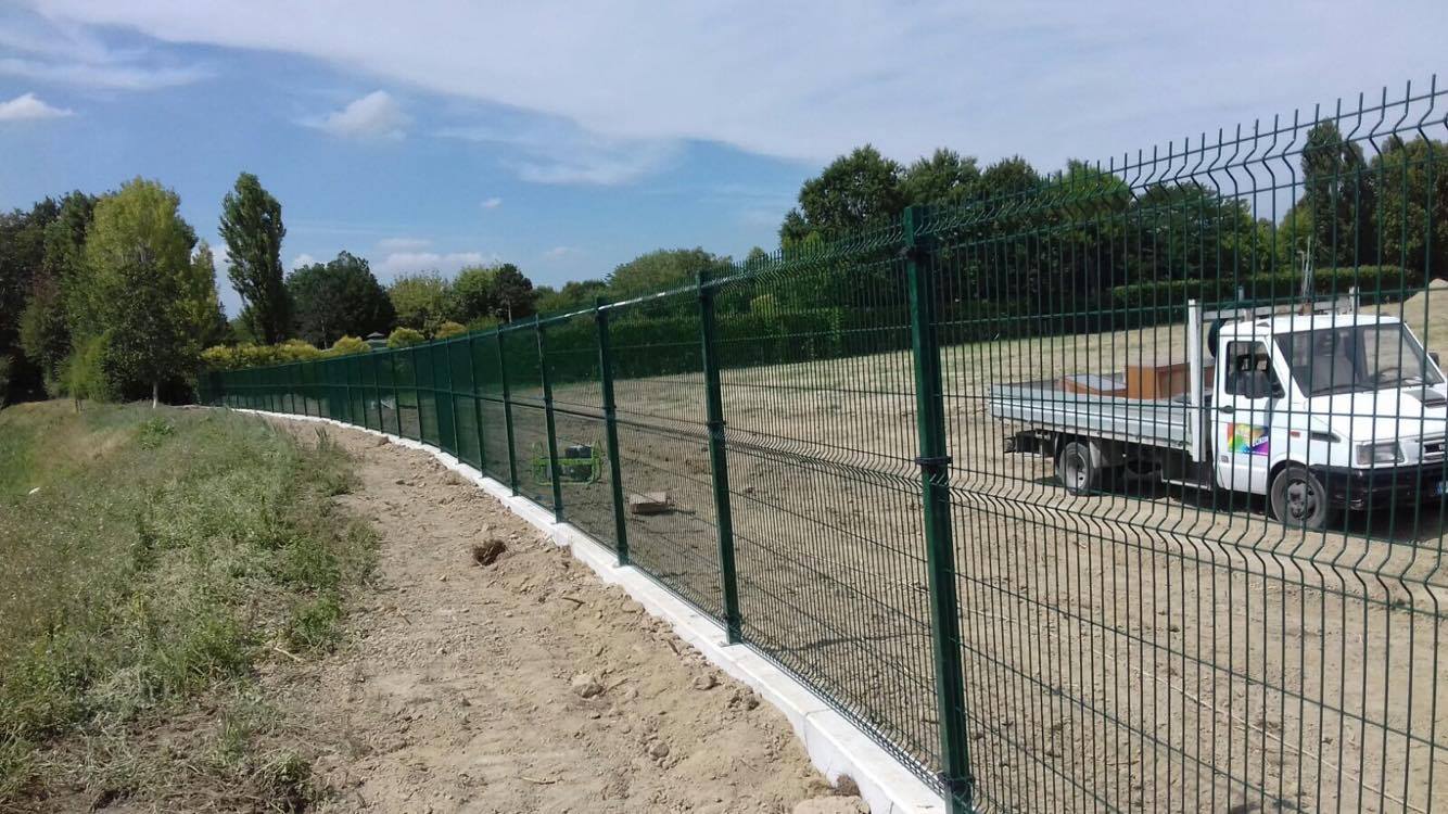 Produzione recinzioni metalliche, cancelli, muretti imola (bologna ... Muri di recinzione prefabbricati