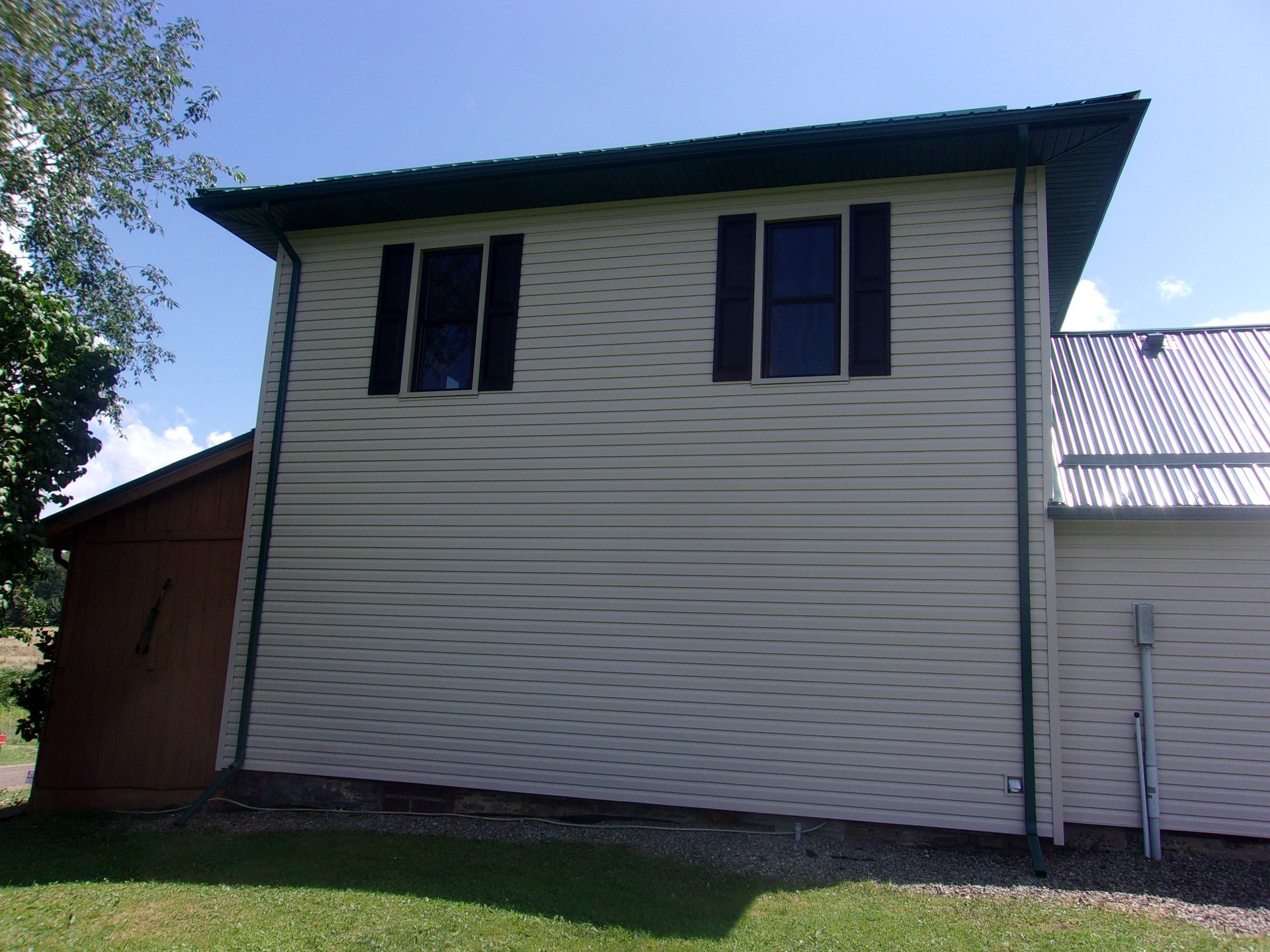 Siding & Vinyl Siding Contractor Salamanca, NY; Olean, NY; Cuba, NY; Bradford, PA Maple Leaf