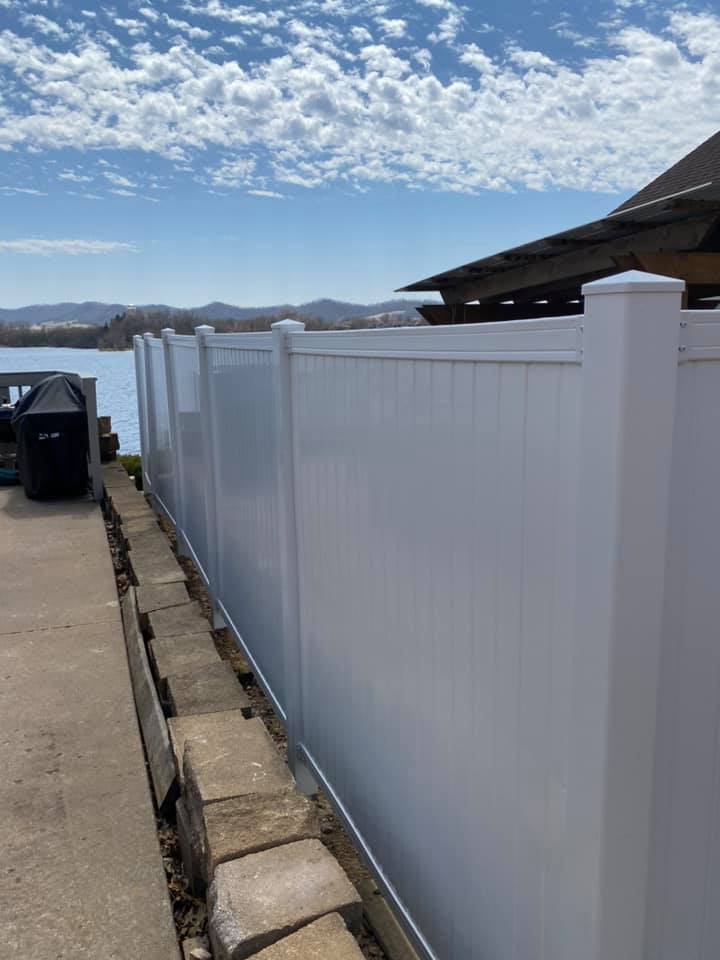 Fence & Decks Winona, MN & La Crosse, WI Greg’s Job Squad Landscaping