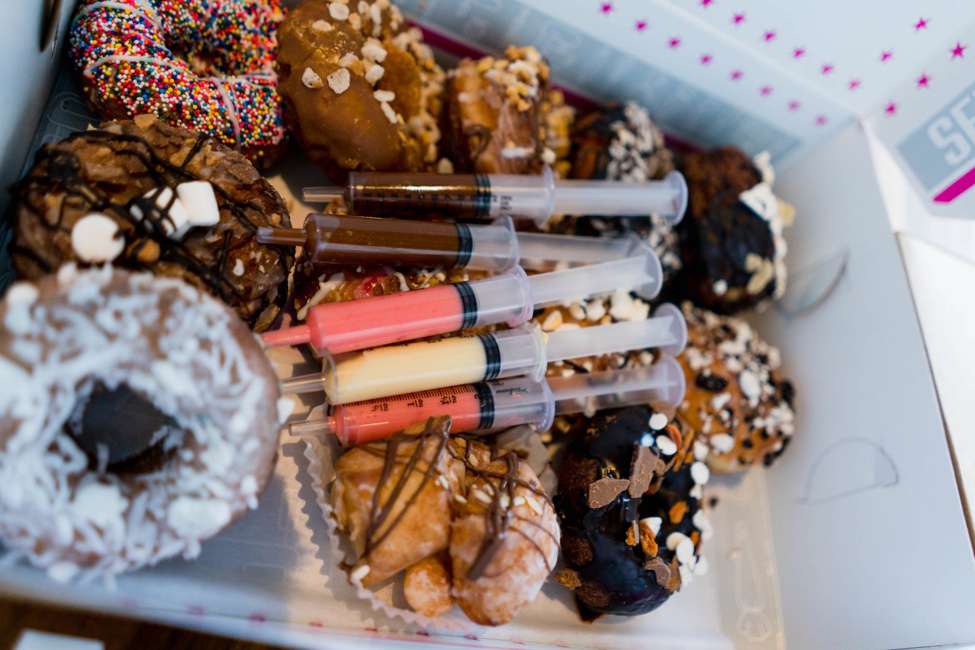 Best Donut & Bread Shop in Elk Grove, Fresh Bakery Elk Grove, Donuts