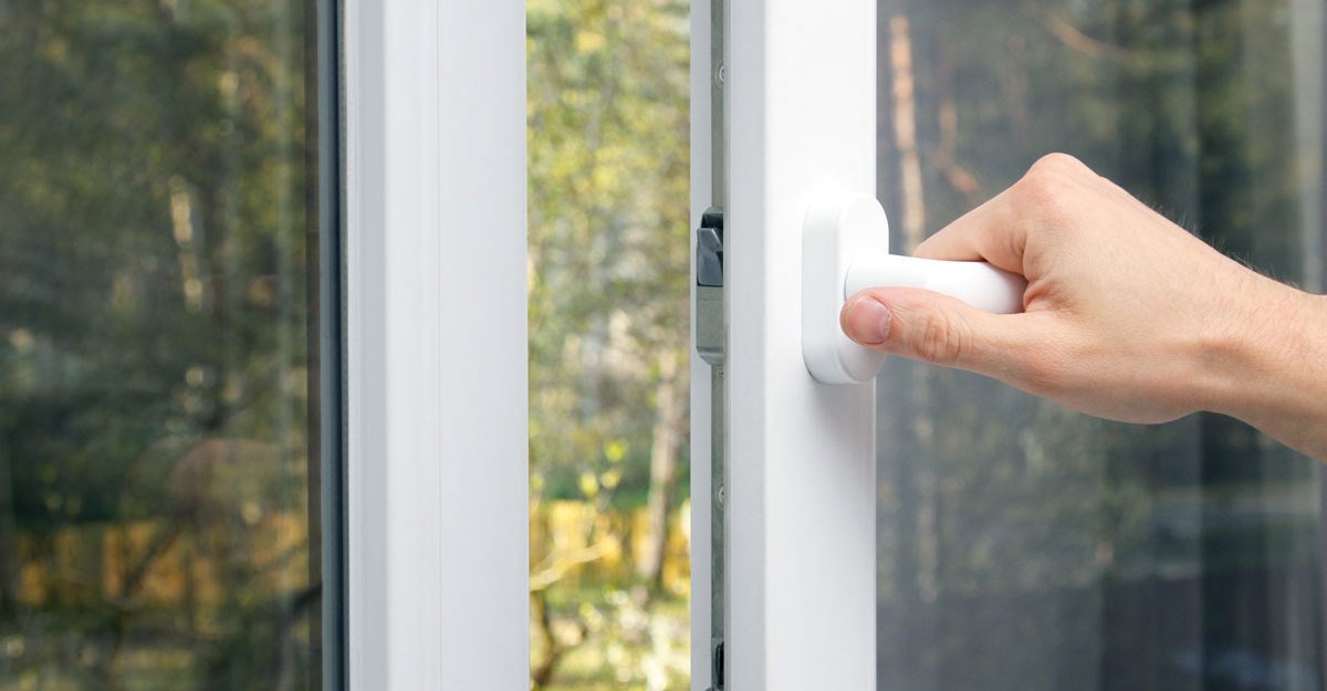 hand opening glass door