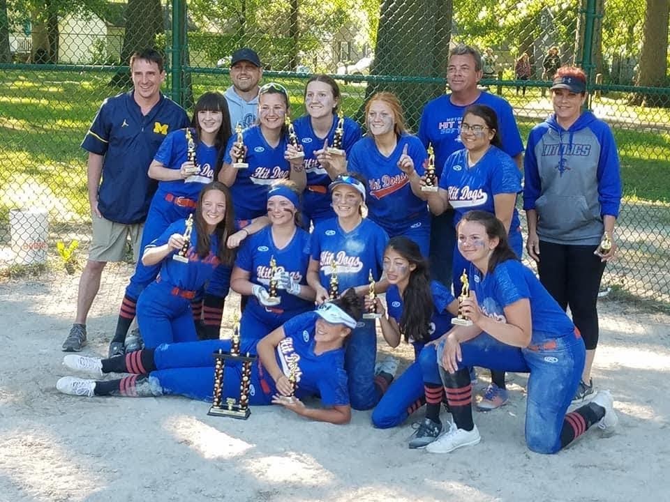 Team 14u Motor City Hit Dogs Softball