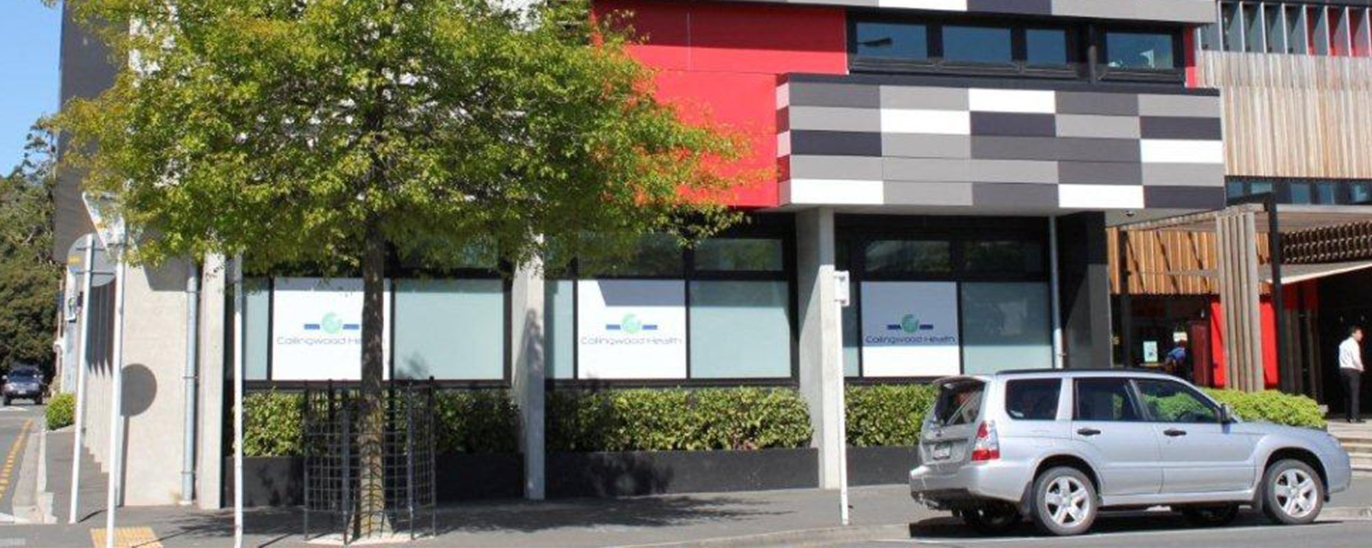 Front view  of Collingwood Health