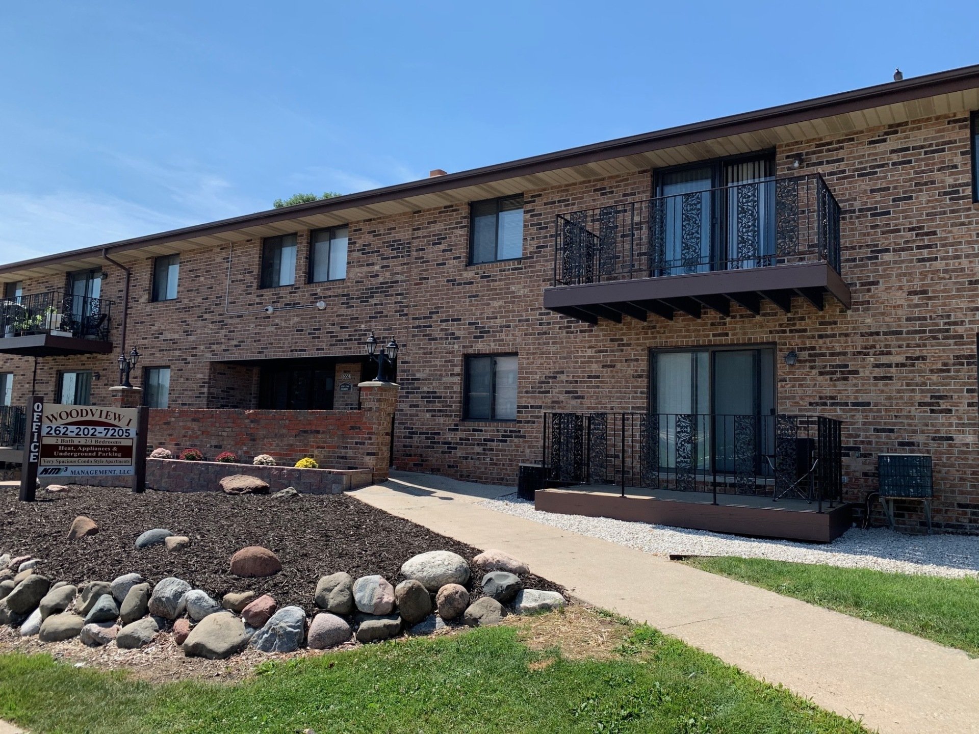 Woodview Apartments Milwaukee, WI