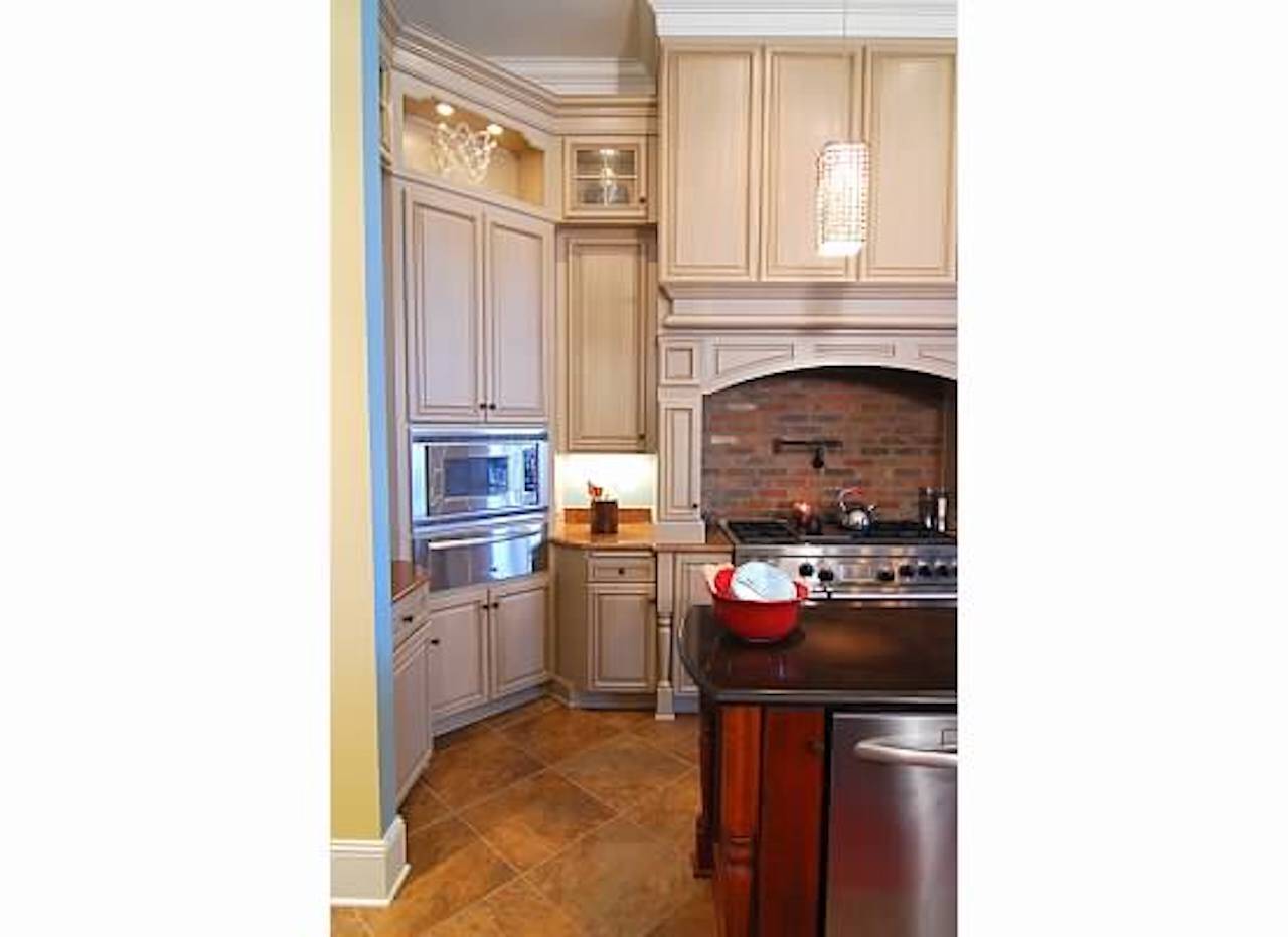 Kitchen Gallery Gallery 12 Classic Kitchen & Bath