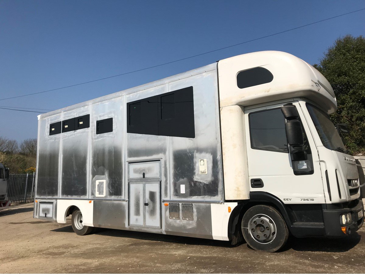 Horsebox builders PLB Horseboxes