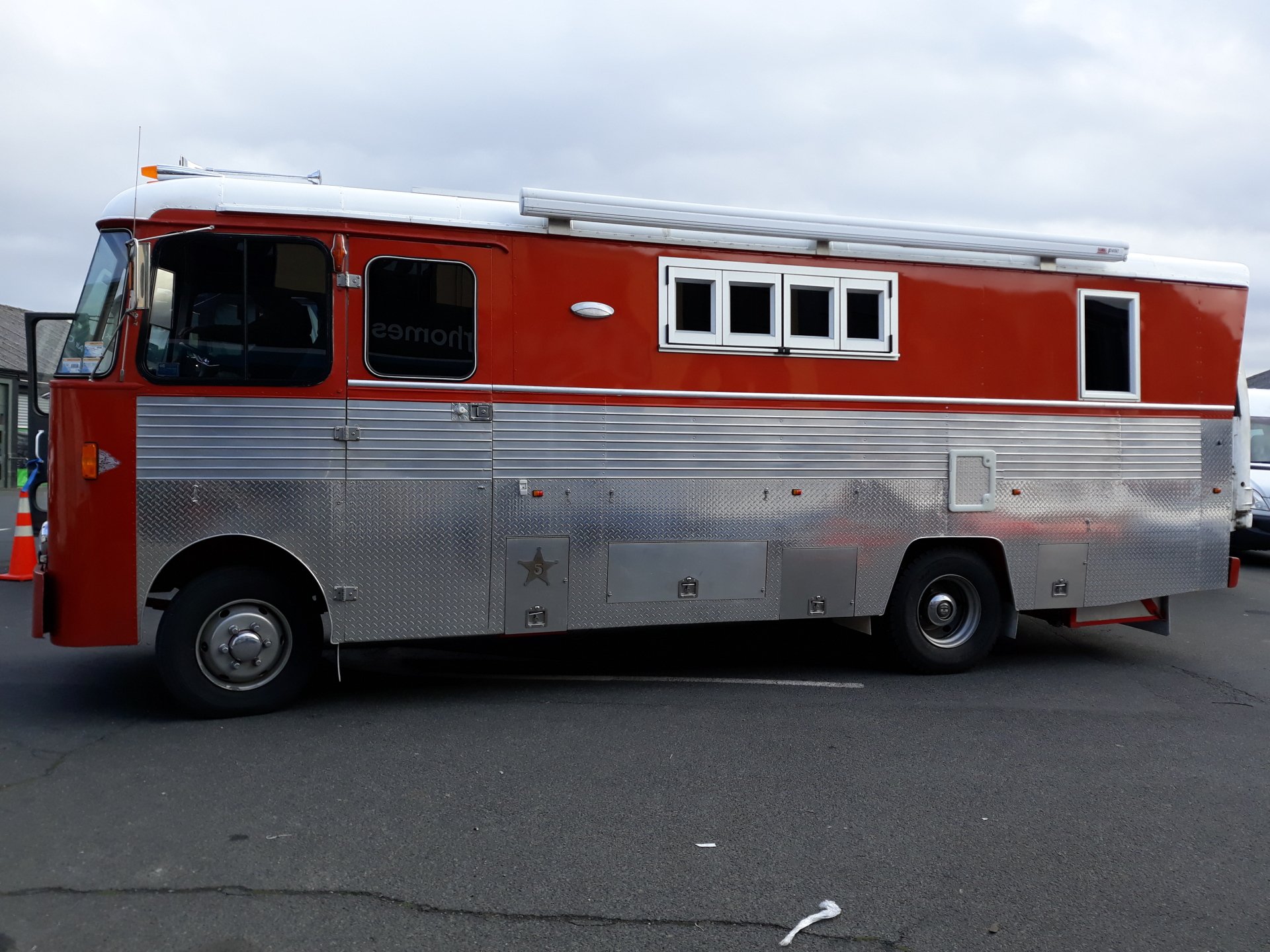 Gallery Dunedin [Dunedin Motor Homes & Accessories