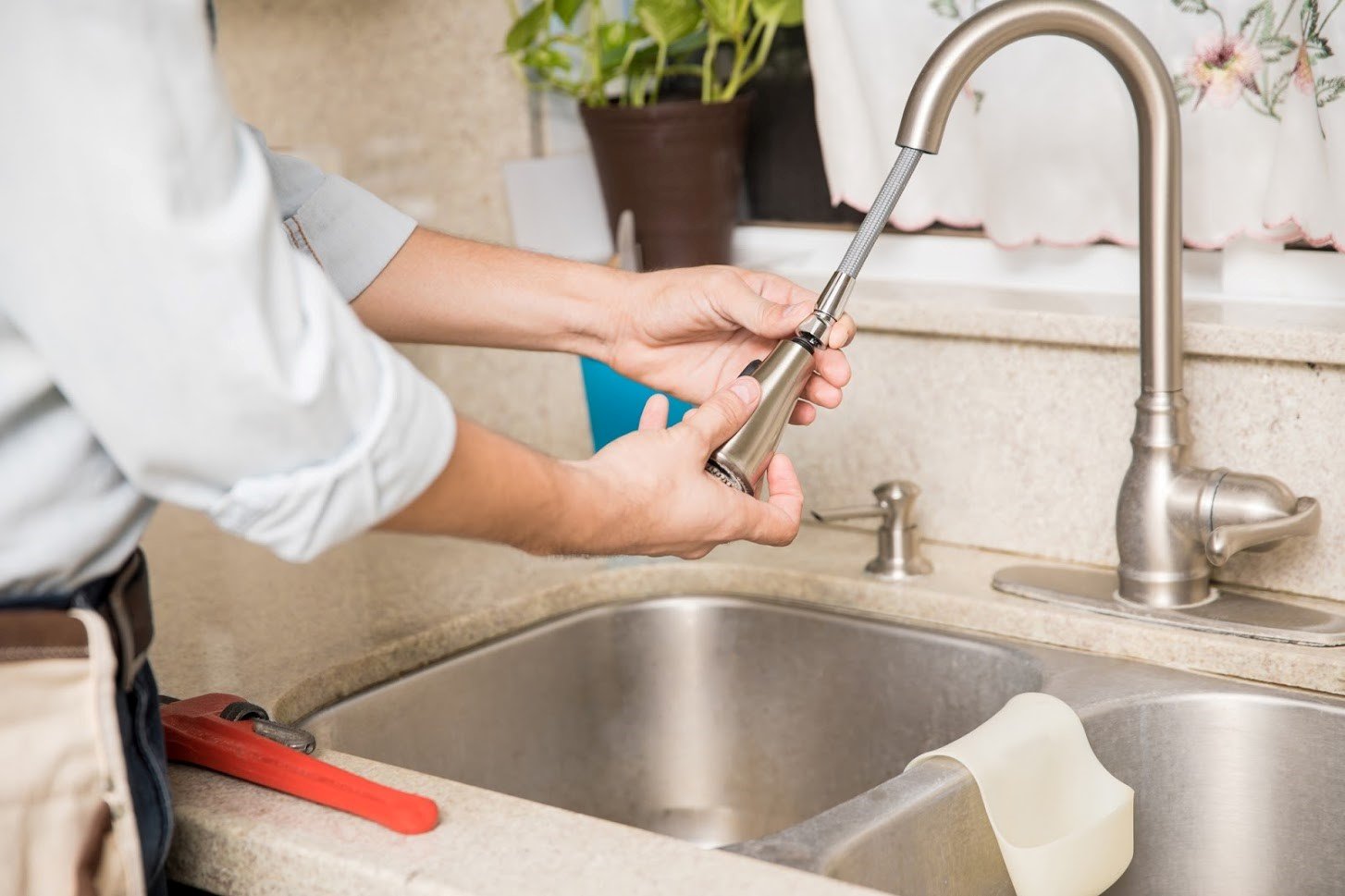 3 Unwanted Plumbing System Noises and Their Causes