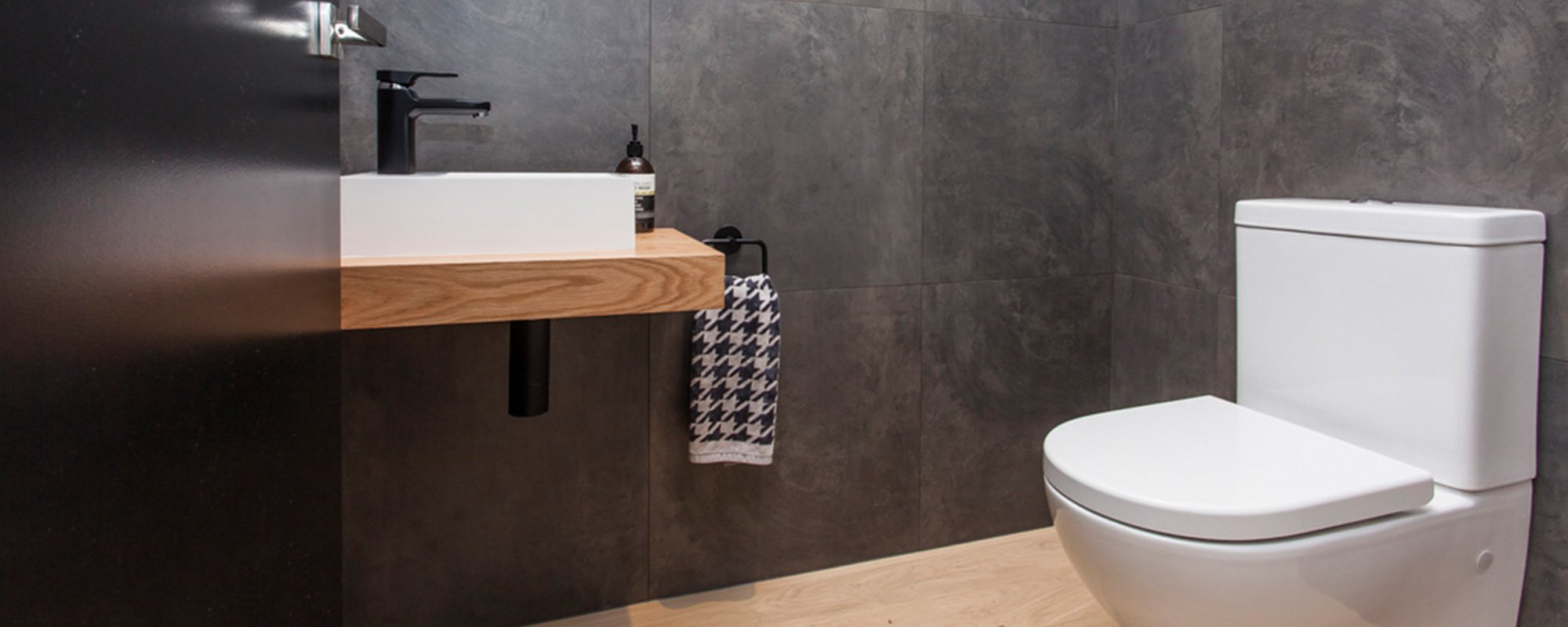 Interior view of the bathroom 