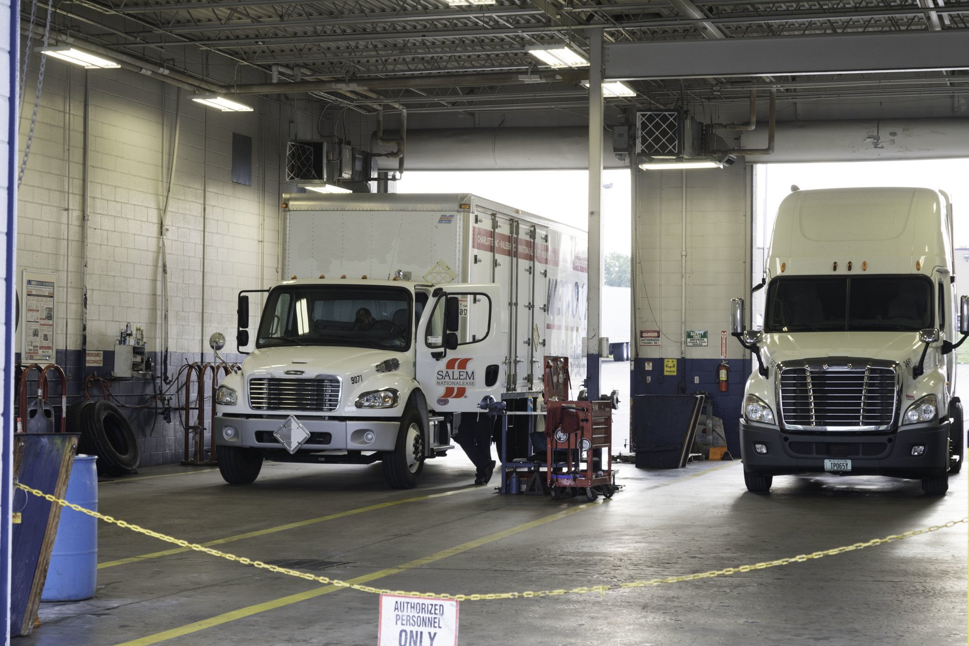 Truck & Trailer Leasing Salem Leasing Corporation