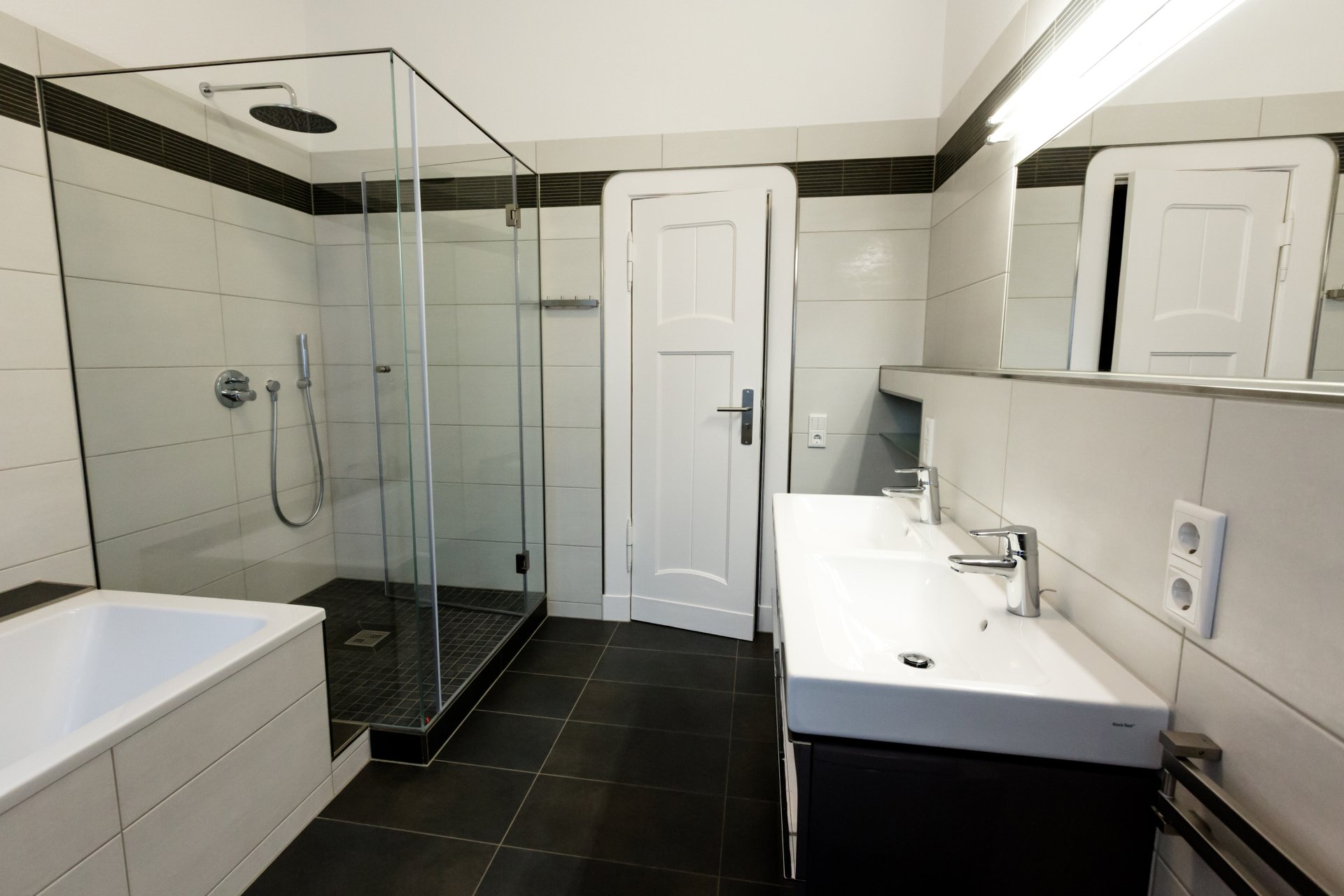 Rferenz-Bäder - Heinrich Wohnraumveredelung