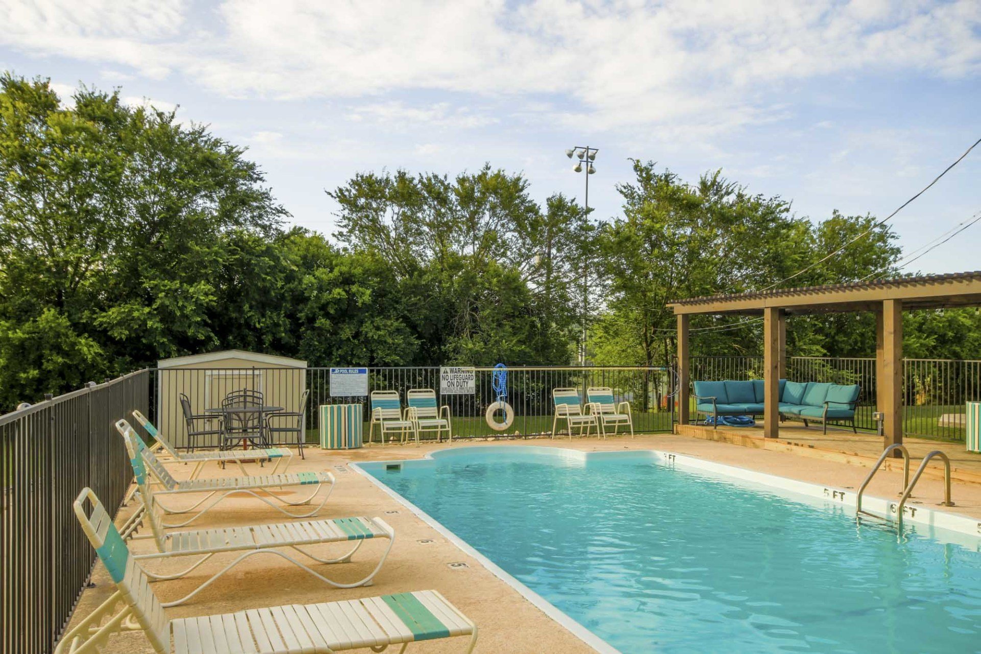 Amenities you’ll love Country Club Apartments