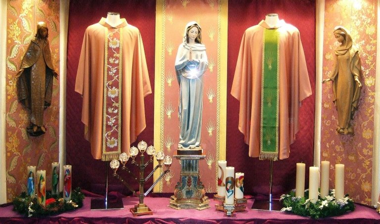 Arte Sacra e Paramenti - Brescia - Bottega per l'Arte Sacra di Aquila