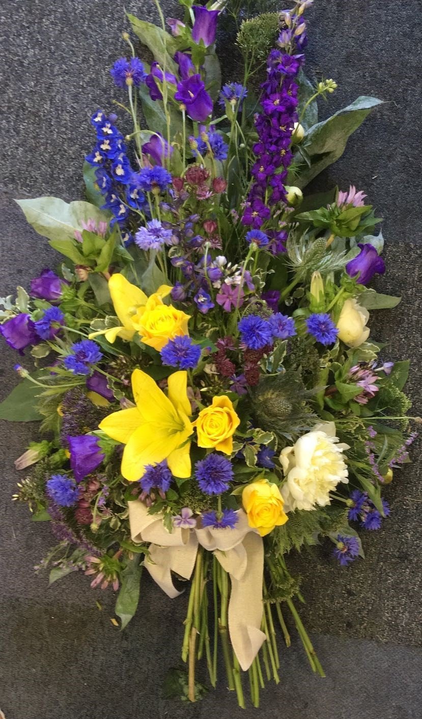 HydeChambers Funeral Home Bury St Edmunds, Suffolk Funeral Flowers