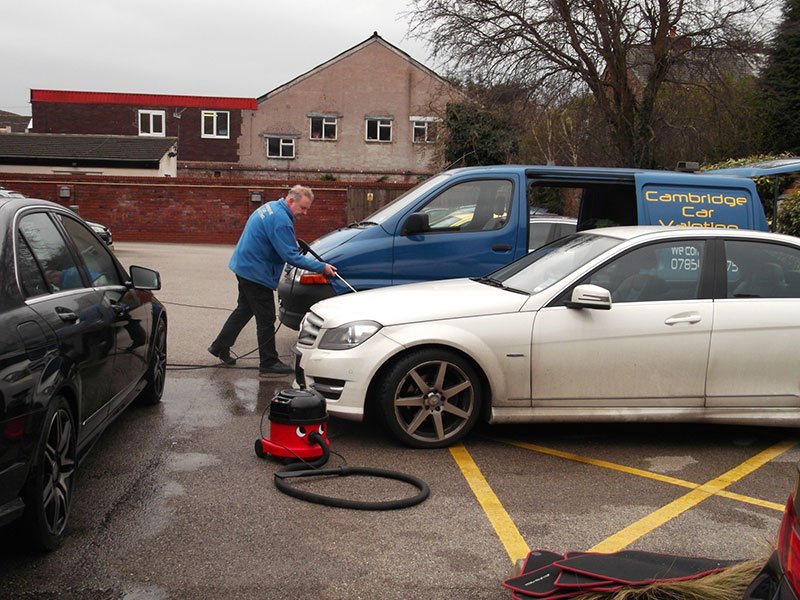 Car pressure washes Cambridge Car Valeting