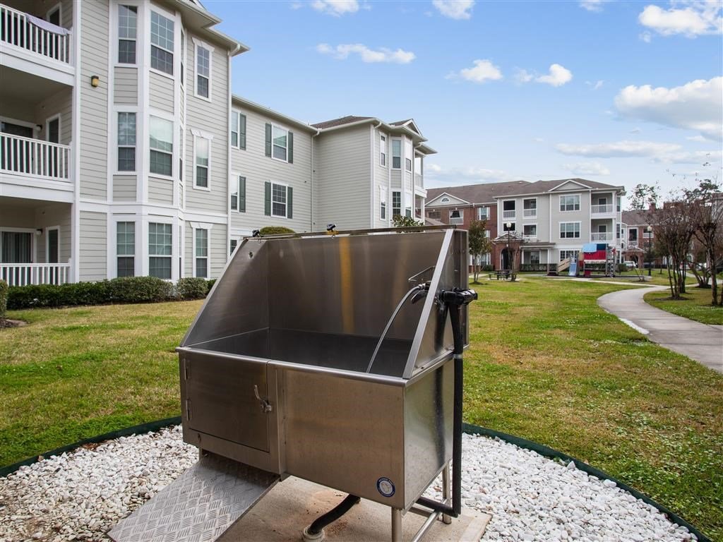 Volare at the Woodlands Apartments in The Woodlands, TX