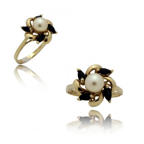 Pear-and-Sapphire-Ring-fine-jeweler-bayside-little-neck-new-york-OKG-jewelry-10541-1.jpg