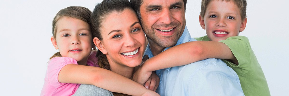 Simon Dellamalva Podiatry happy family Simon Dellamalva Podiatry happy family