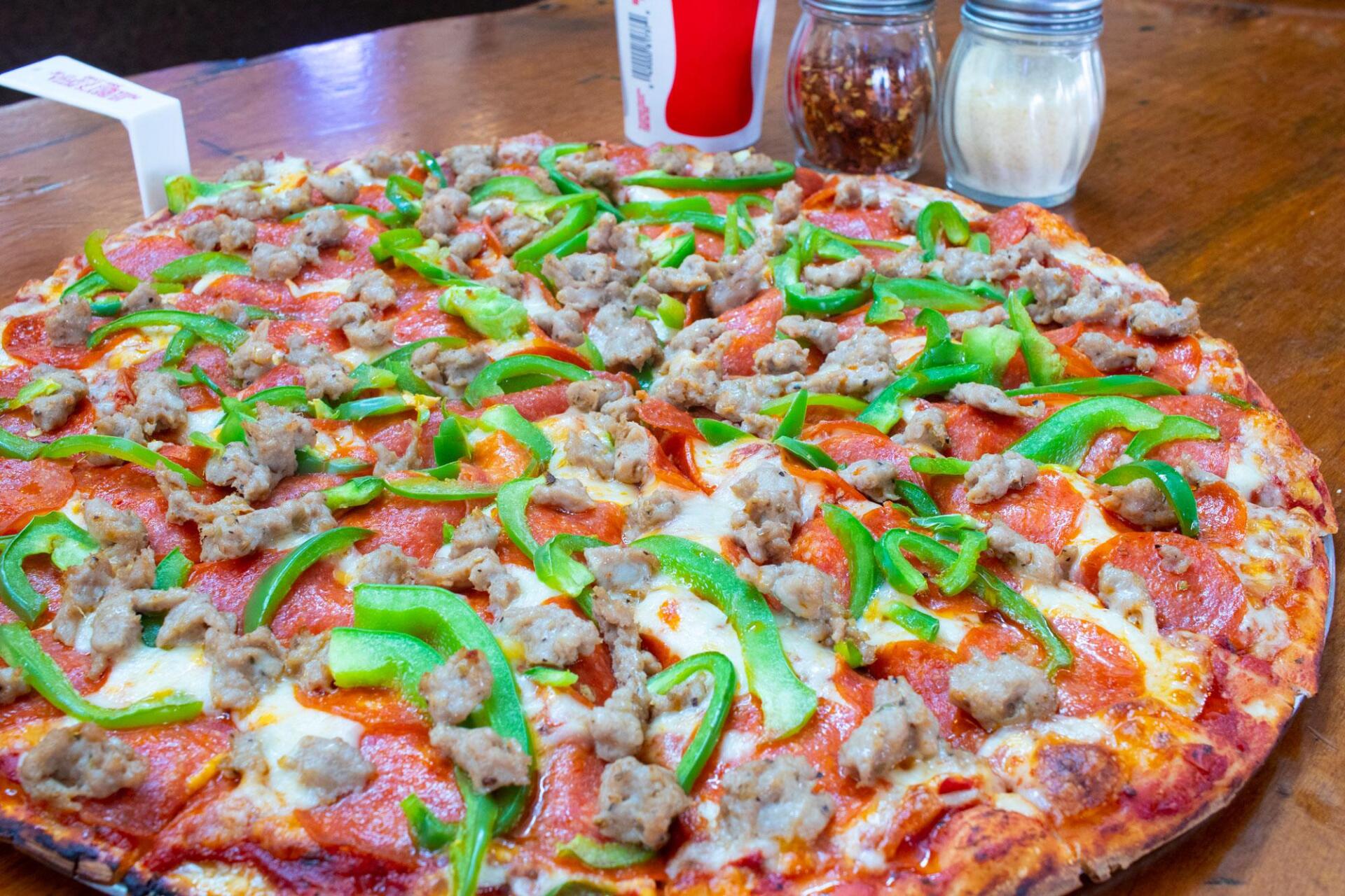 Image Gallery Hubby's Pizza Kennewick, WA