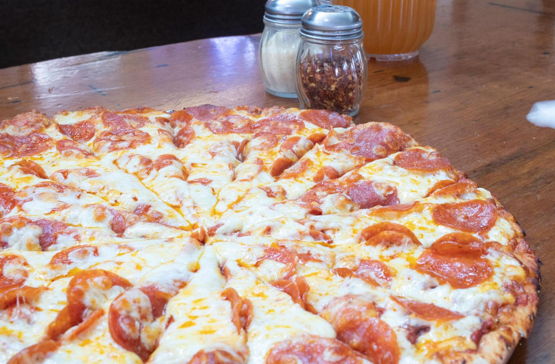 Image Gallery Hubby's Pizza Kennewick, WA