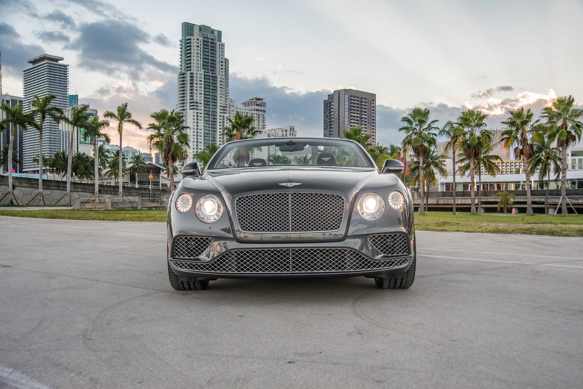 Luxury Car Rentals in Boston