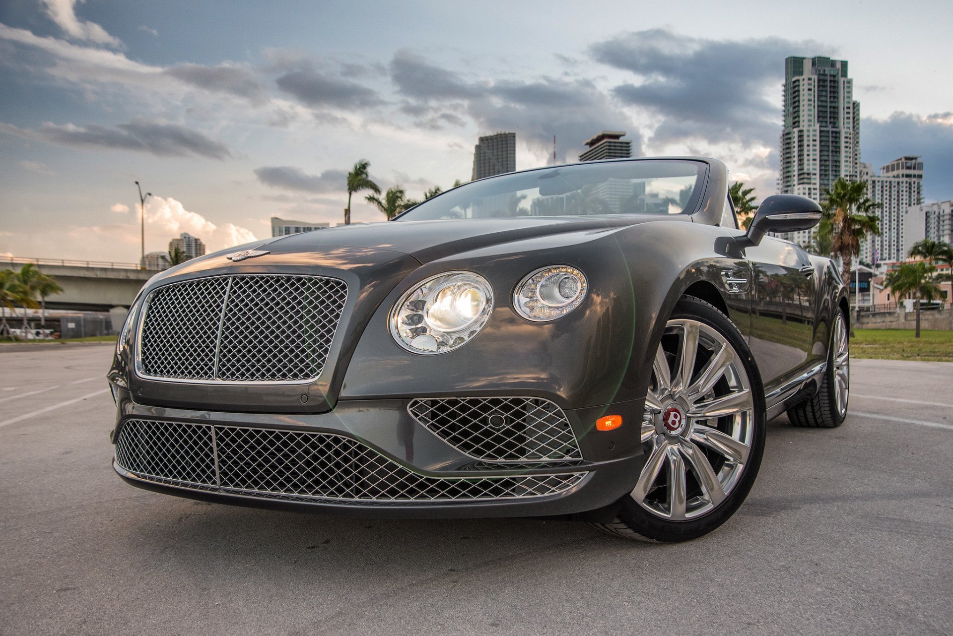 Luxury Car Rentals in Boston