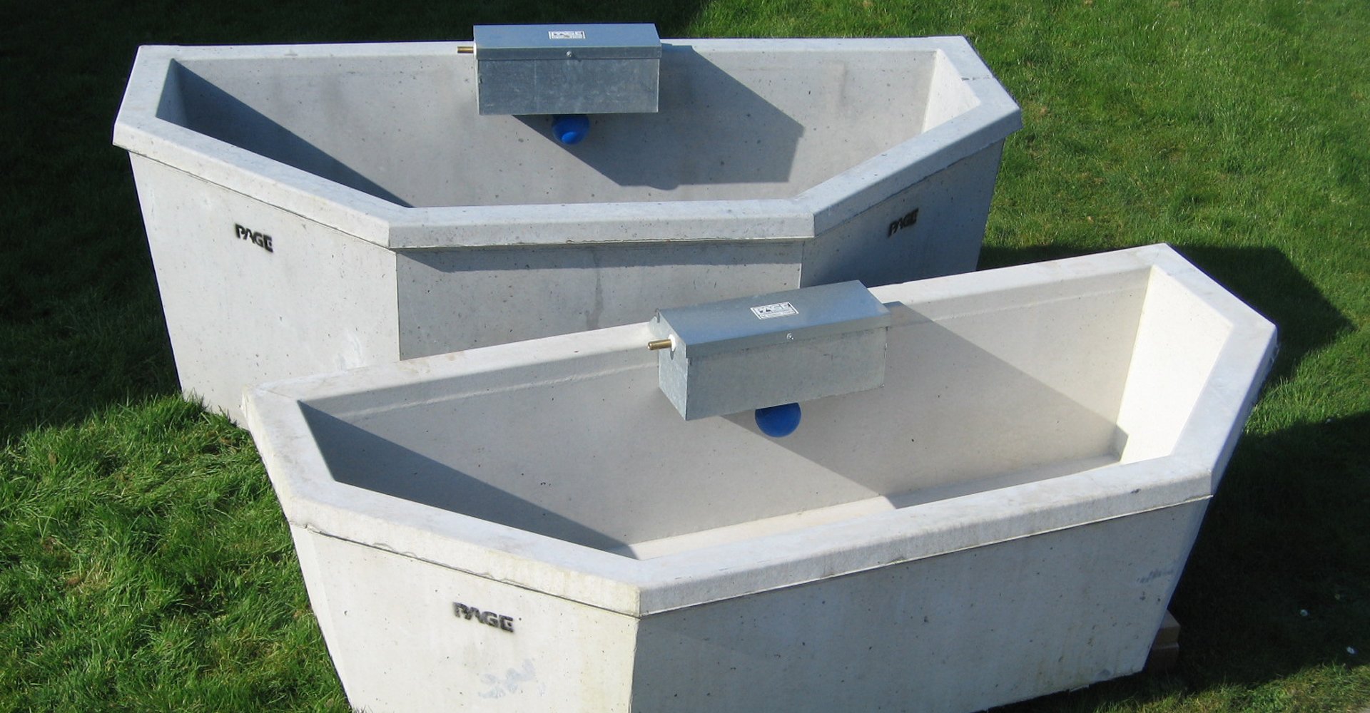 Quality concrete troughs Crediton