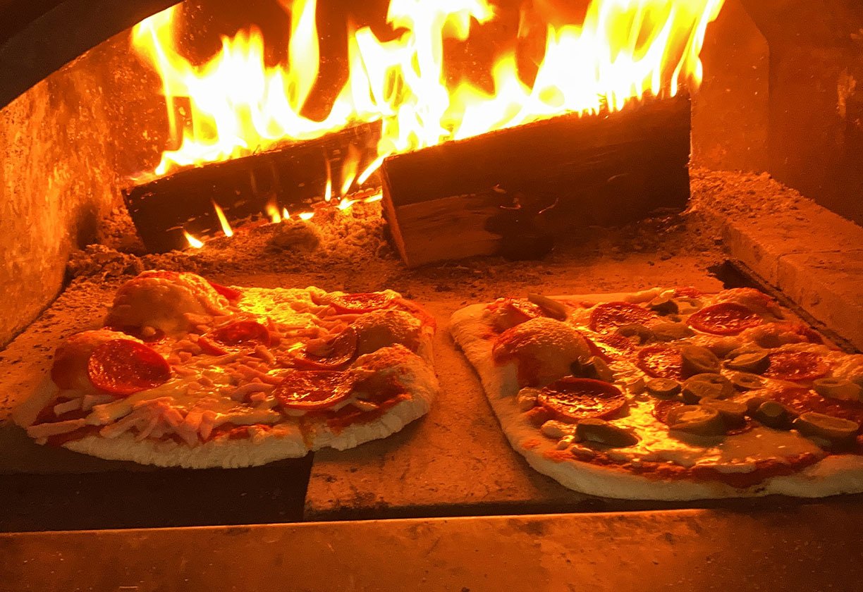 The Cotswold Pizza Co. Woodfired, Stonebaked Mobile Pizza Catering