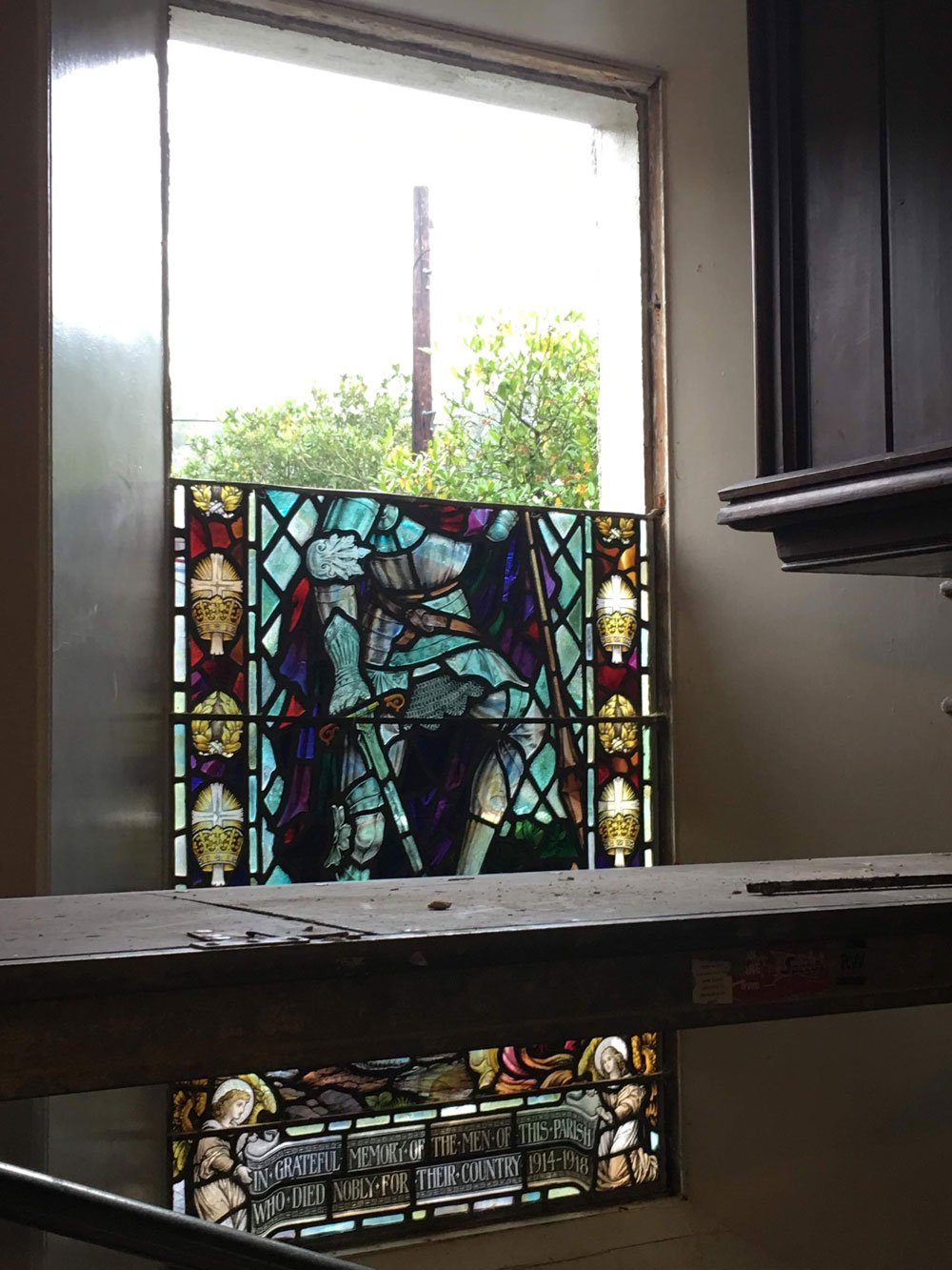 Stained glass repair specialists Distinctive Stained Glass