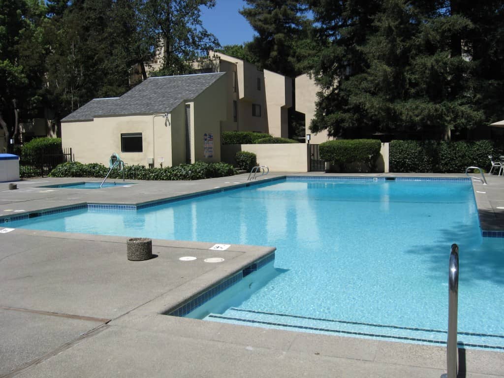 Governors Square Property Photos