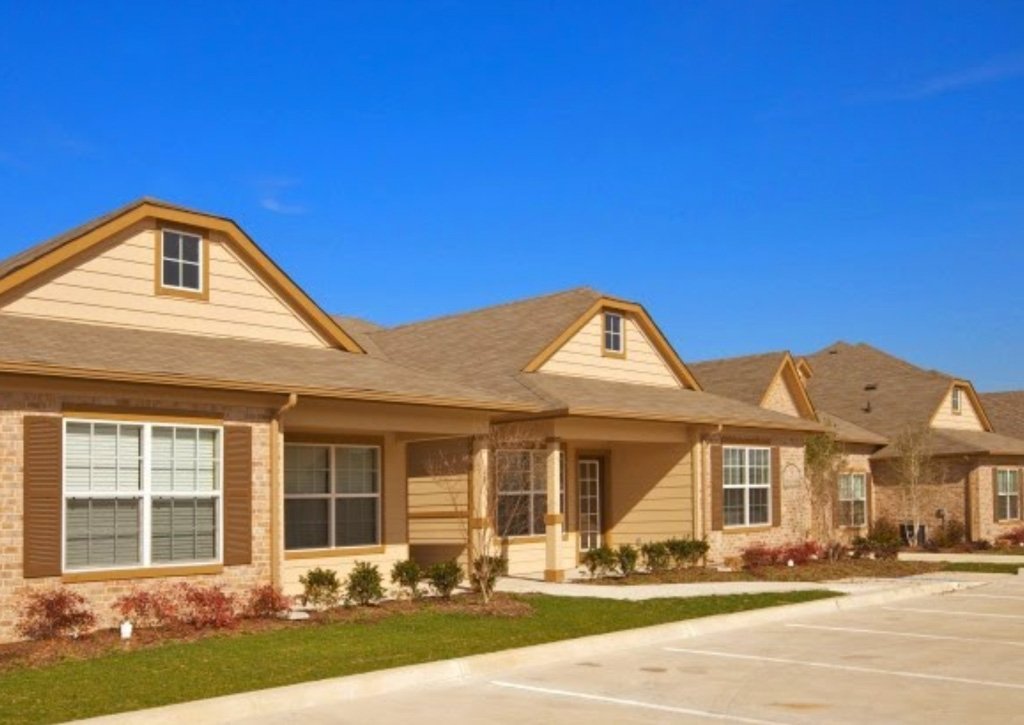 Interior and Exterior Apartment Photos DeSoto, Texas