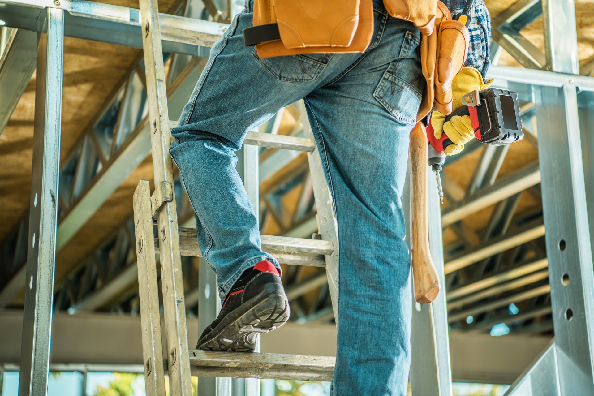 Tipos de escaleras certificadas para trabajo en alturas Tipos de escaleras certificadas para trabajo en alturas