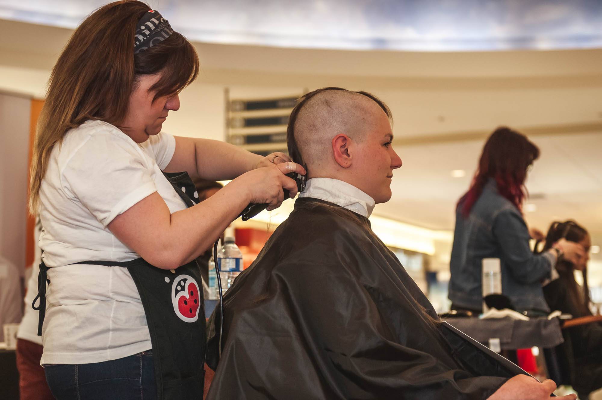 b_defi tetes rasees-96