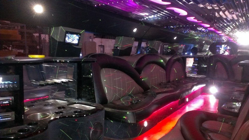 White Hummer Limo Kansas City and Overland Park