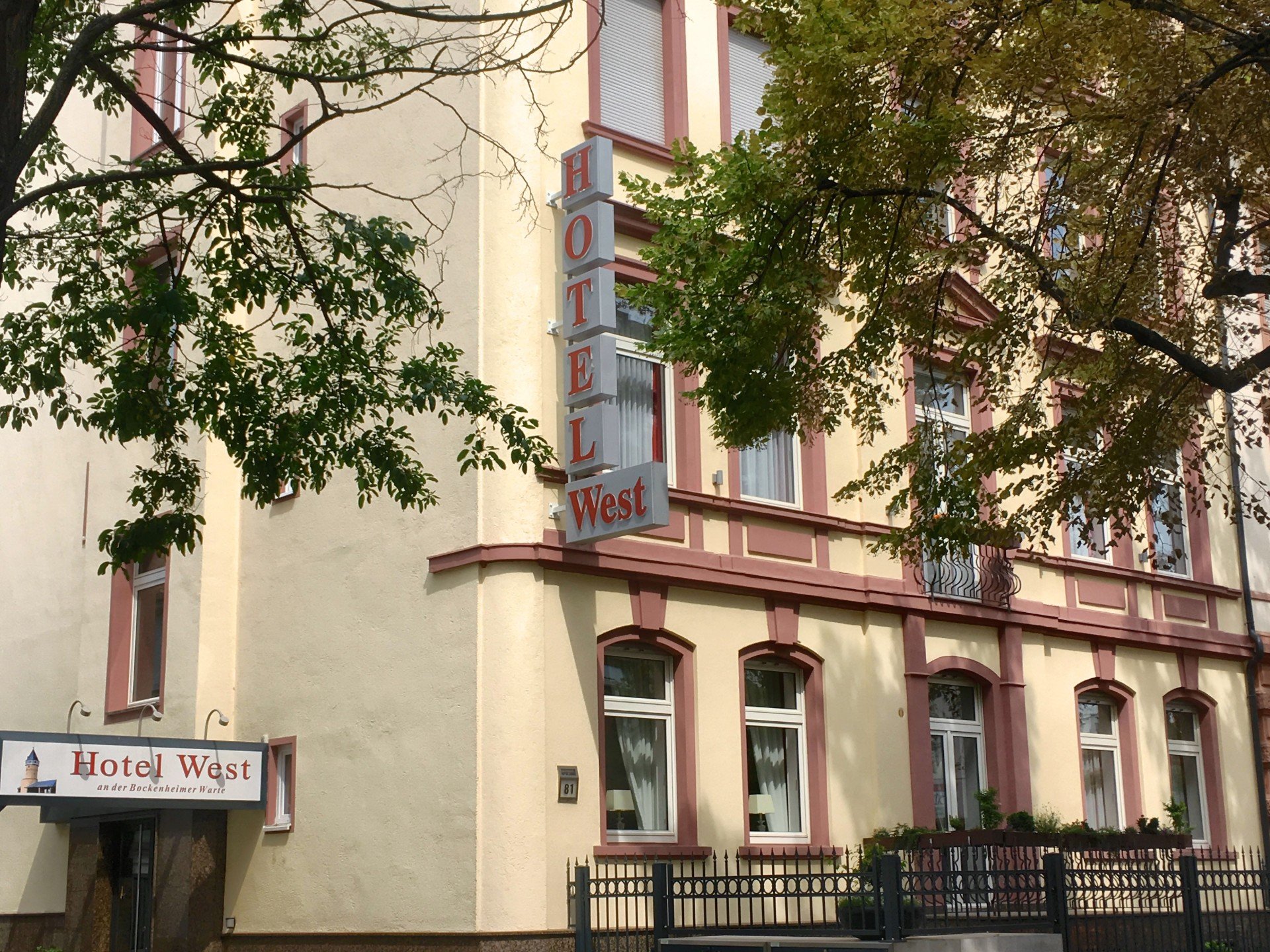 Hotel West an der Bockenheimer Warte, Frankfurt am Main Hotel West an der Bockenheimer Warte, Frankfurt am Main