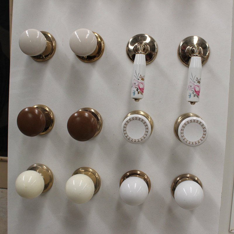 Secondhand Doors & Windows Geelong Restorer’s Barn