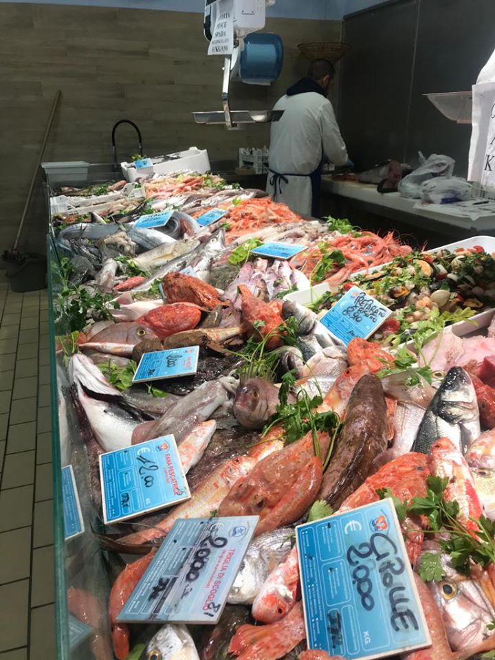 Pesce a domicilio Siracusa Pescato Mediterraneo Pesce a domicilio Siracusa Pescato Mediterraneo