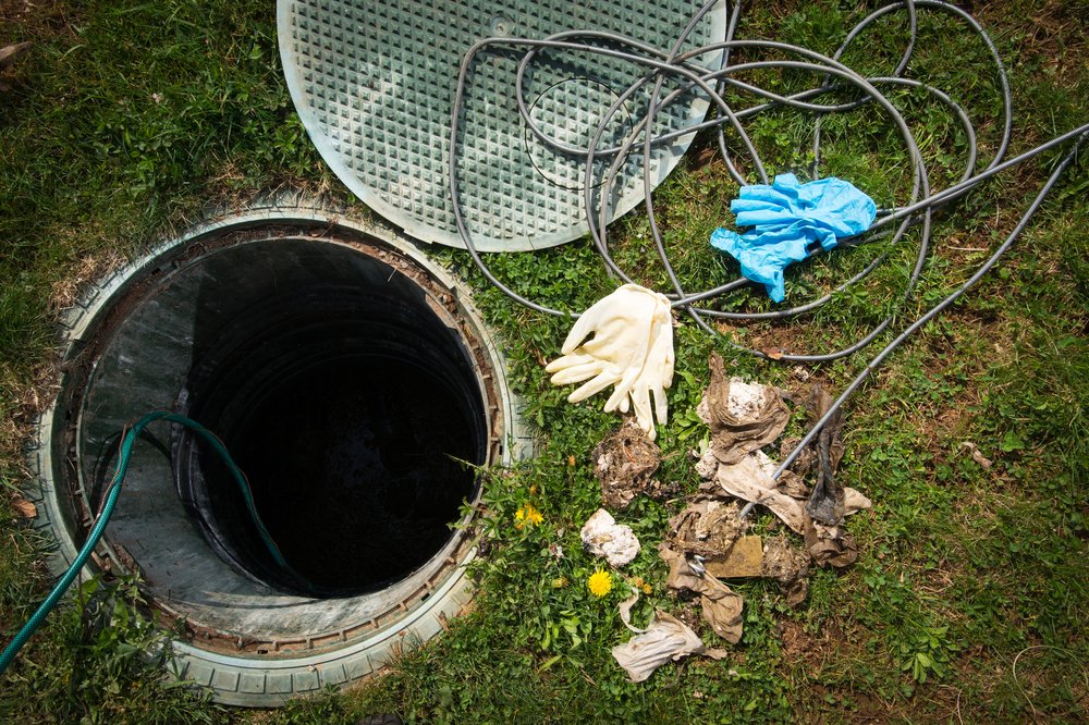 Is Your Septic Tank Overflowing? Here’s How to Know If You Need a - How To Tell If Your Septic Tank Is Full