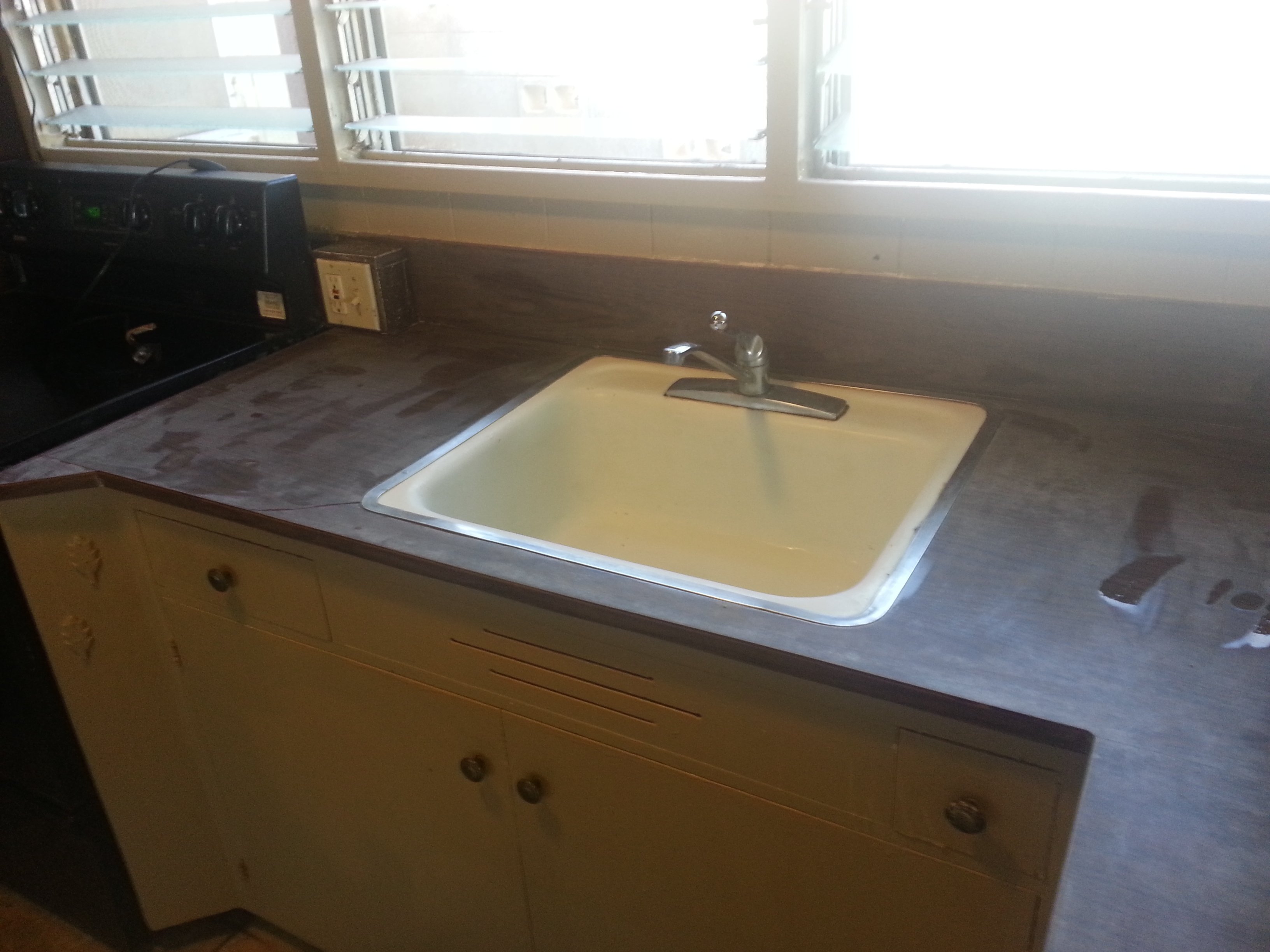 Countertop And Sink Refinishing Oahu Hi Al S Bathtub Sink Refinished With White Glaze