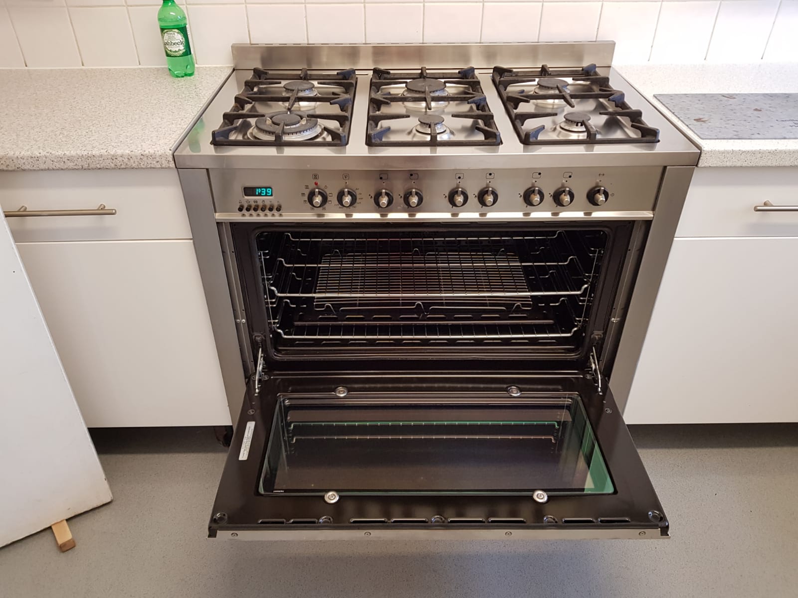Oven cleaning firm Oven Cleaning Bristol