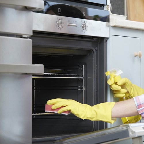 Oven cleaner Oven Cleaning Bristol