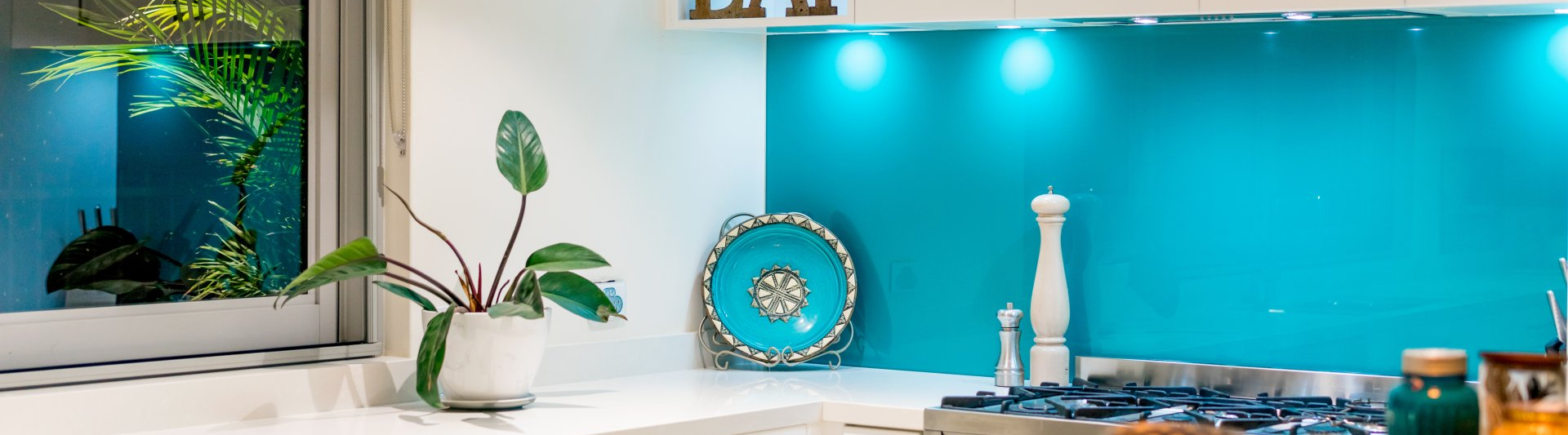 How to fit your Glass Splashbacks