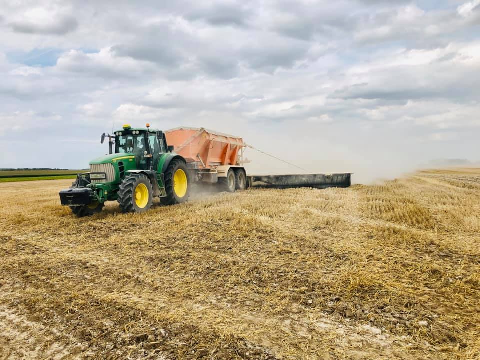travaux d'épandage solide ou liquide en picardie par LEA. entreprise de — free download