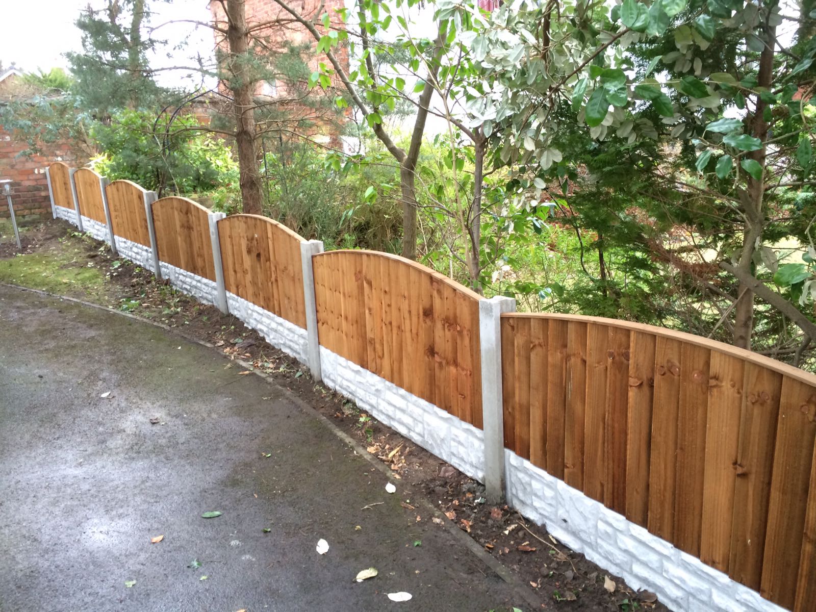 Fencing installation specialists in the Liverpool area