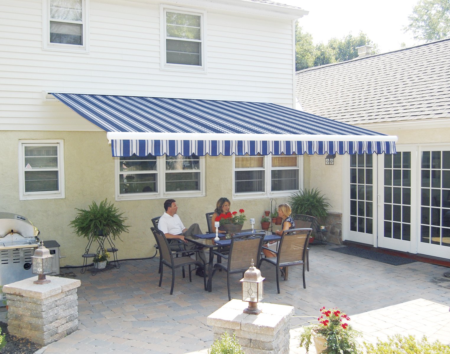 Beat the Summer Heat with a Retractable Awning