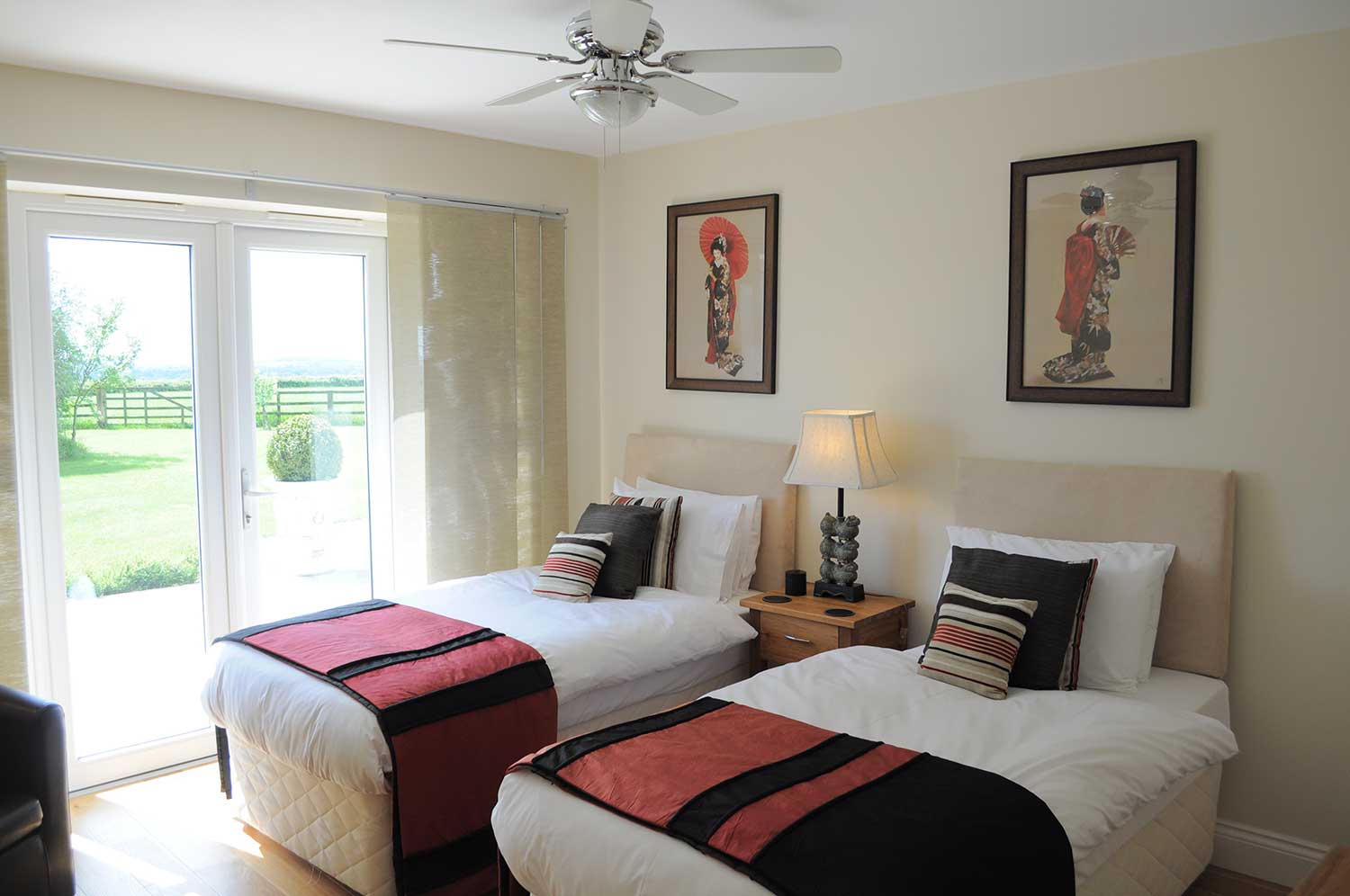 Holiday Bicester, Hill View Farm