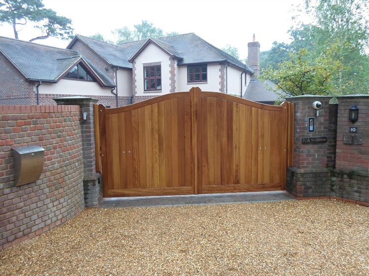 Timber gates for your home in Bournemouth or Poole