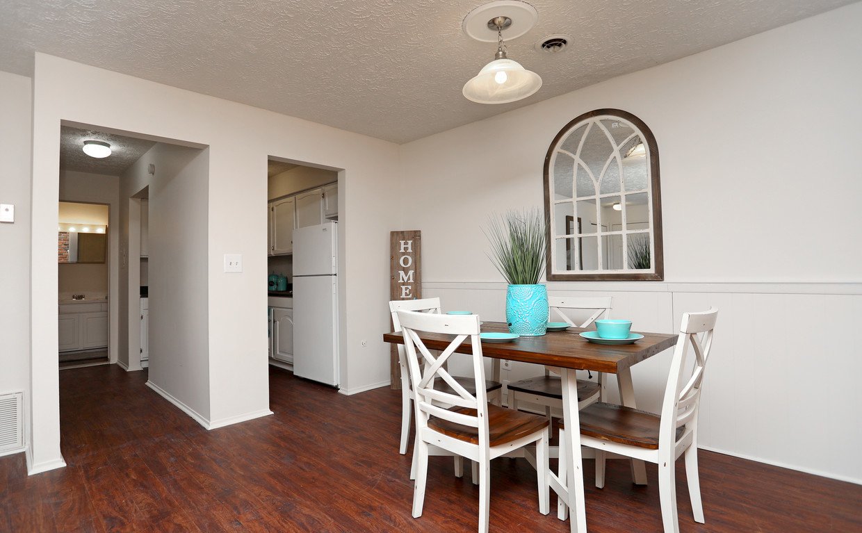 The Grange Oaks The Grange Oaks Apartments Holly, MI